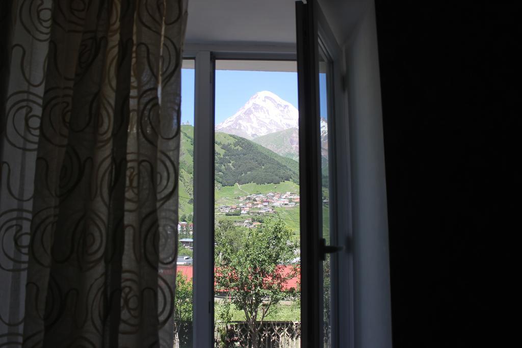 Inga Guest House Stepantsminda Exterior foto